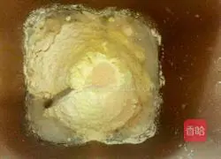 Illustration of how to make shrimp and bacon pizza 1