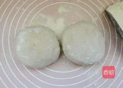 Illustration of homemade Xinjiang delicious naan fried meat 3