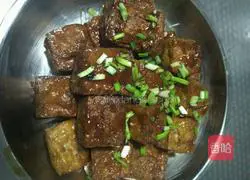 Illustration of how to make meat stuffed tofu box 13