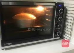 Illustration of how to make chiffon cake 17