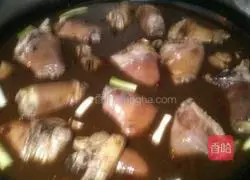 Illustration of how to make braised pork elbows (100 servings) 5