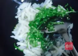 Illustration of how to cook leek and lotus root 7