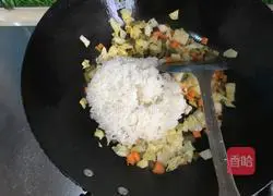 Illustration of how to make kimchi fried rice 6