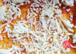 Illustration of how to make pulled pizza 3