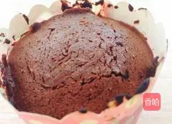 Exploded chocolate cake.Illustration of how to do it 12