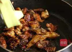 Illustration of how to make braised chicken nuggets 5