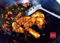 Illustration of how to make spicy chicken wings 8