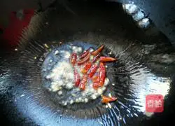 Illustration of how to make spicy clams 3