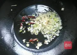 Illustration of how to make chicken, cabbage and steamed noodles 4