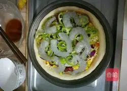 Illustration of how to make pastoral pizza 16
