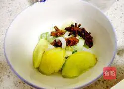 Illustration of how to make elbow bones 1