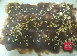 Illustration of how to make soybean flour, peanuts and donkey rolling 5