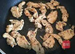 Illustration of how to make Italian chicken salad 4