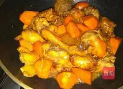 Lychee, carrot, homemade wine braised chicken Practice illustration 12