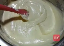 Illustration of how to make coffee cake rolls 7