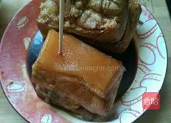 CCTV's Illustration of Pork, Plum and Vegetable Braised Pork 4