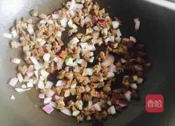 Beef Pizza Recipe Illustration 5