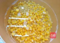 Illustration of how to cook crispy golden corn 2