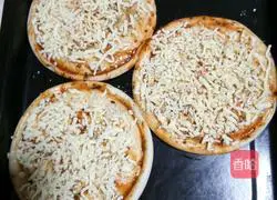 Illustration of homemade pizza 4