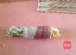 Illustration of how to make spicy bacon rolls 3