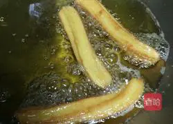 Spanish churros...Illustration of how to make churros 9