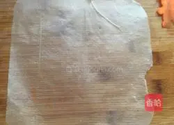 Illustration of how to make vegetable spring rolls 7