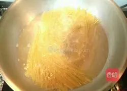 Illustration of how to make bacon pasta 1