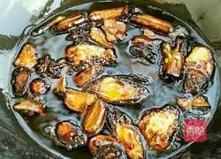 Illustration of making homemade spicy oil 7