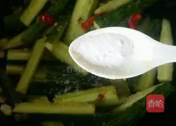 Illustration of how to cook cucumbers 7