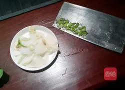 Illustration of how to make stir-fried rice noodles 3