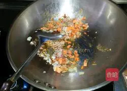 Illustration of how to make braised noodles with pork and eggplant 6