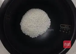 Illustration of how to make vegetable and chicken porridge 1