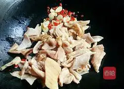 Illustration of how to make spicy beef intestines 7