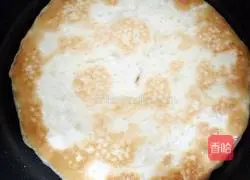 Illustration of how to make pizza in a pan 10