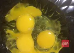 Clear water Illustration of how to make cupcakes 6