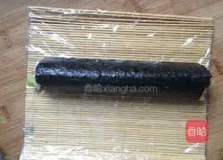 Illustration of how to make tuna sushi 14