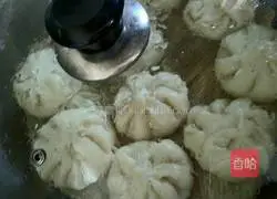 Illustration of how to make sesame candy packets 5