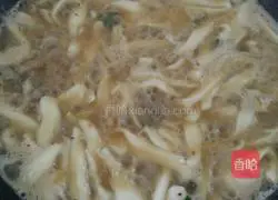 Illustration of how to make chicken shaving noodles 9