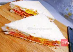 Illustration of how to make egg and ham sandwiches 12