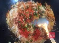 Illustration of Jiangxi Fried Rice Noodles 9