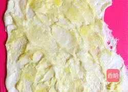 Illustration of how to make durian pancake 9