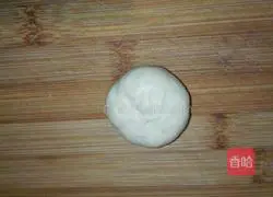 raisins Illustration of making buns 7