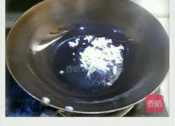 Illustration of how to make stir-fried Erhai sea vegetables 3