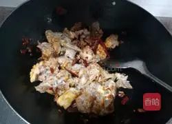 Illustration of how to cook mutton in clay pot 7