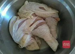 New Orleans style roasted whole chicken legs illustration 1