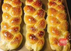 Yoghurt braided bread recipe 15