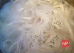 Illustration of how to make air-dried mutton noodles 11