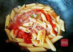 Illustration of how to make bacon pasta 10