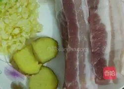 Illustration of how to make minced meat with garlic paste 1