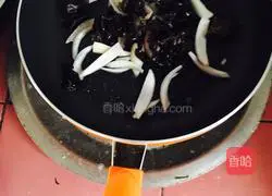 Illustration of how to make simple flatbread pizza 3